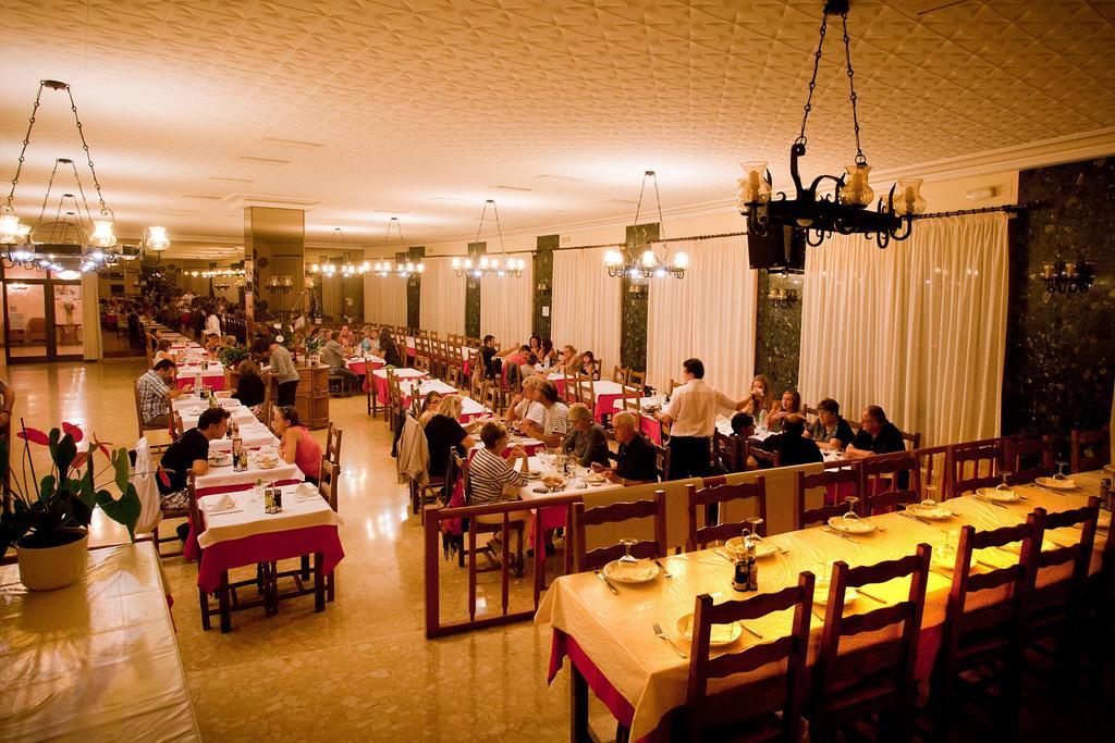 Hotel Beri Llança Exteriör bild