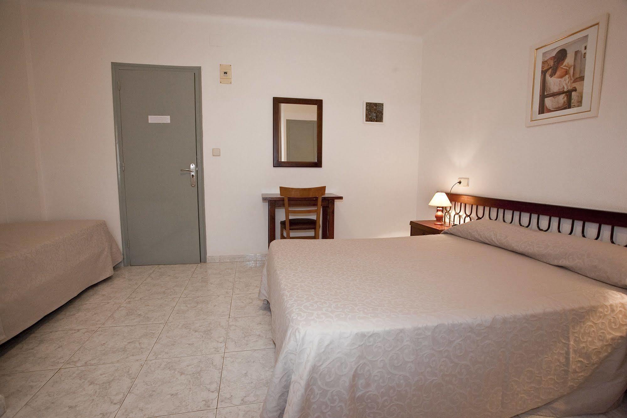 Hotel Beri Llança Exteriör bild